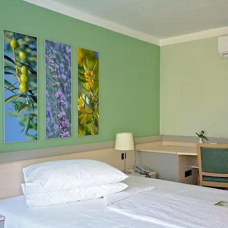 Hotel Kimen - Annex Cres Room photo